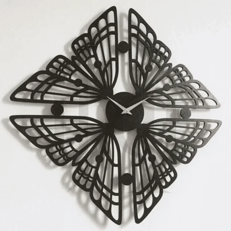 43MDC00273-Amazing-Laser-Cutter-Projects-Wall-Clock