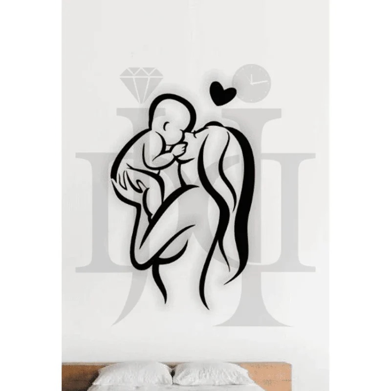 84MDC00314-Baby-with-mom-wall-art