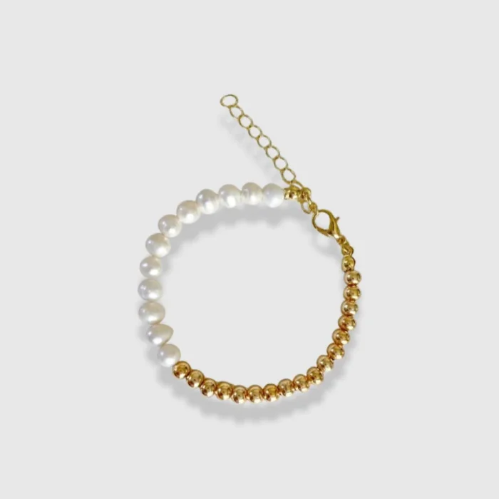 Swirling Pearl-Design Bracelet