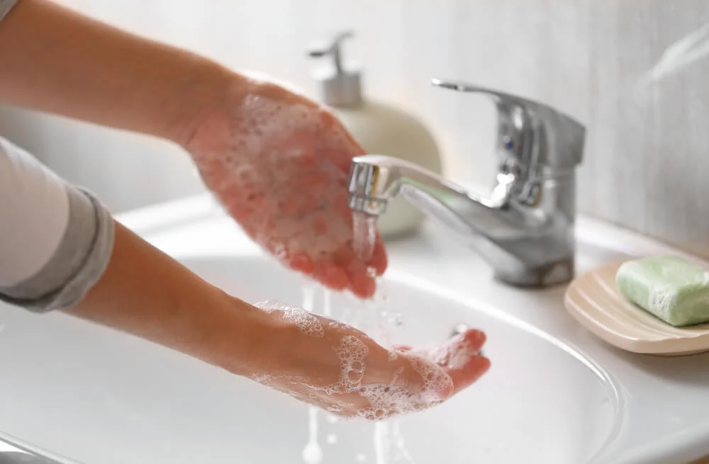 clean your jewellery during pandemic (1)